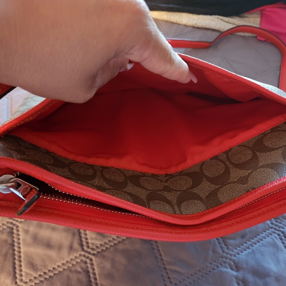 Coach crossbody - Picture 4 of 5